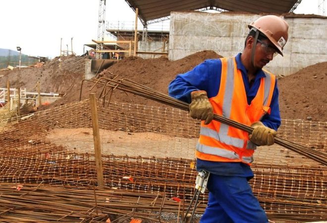 Canteiro de obras do reassentamento de Bento Rodrigues