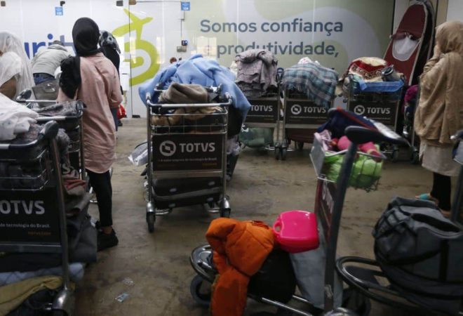 São Paulo (SP), 20/06/2023 - Dia do Refugiado: Afegãos  acampados no Aeroporto de Guarulhos. Foto: Paulo Pinto/Agência Brasil