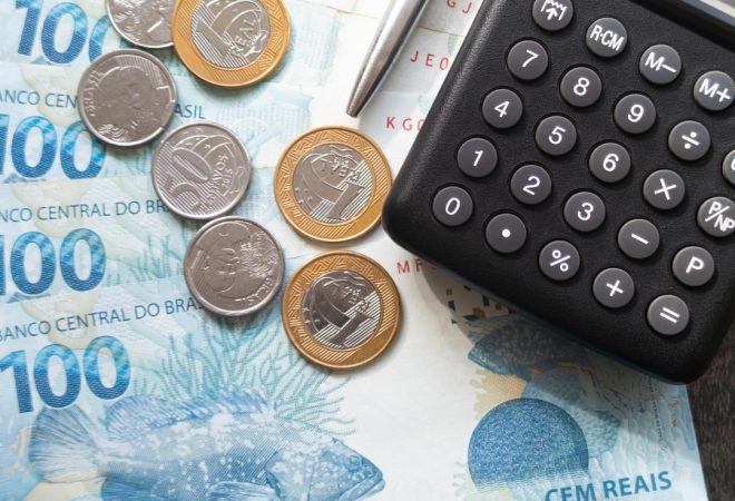 dinheiro finanças pessoais