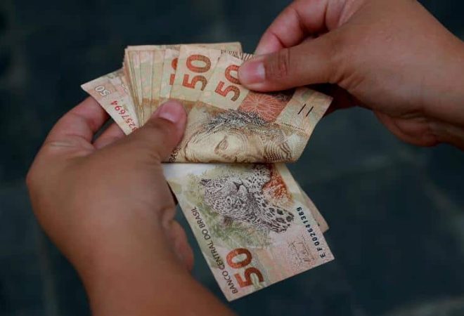 dinheiro-notas-real-economia-1642179558932_v2_900x506