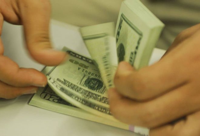 Dolares-Moeda estrangeira