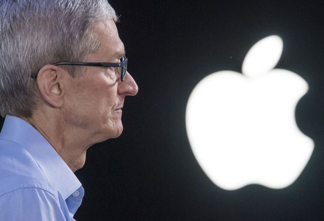dplnews_timcookapple_mc300121