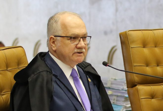 Os ministros Edson Fachin, Rosa Weber, Carmem Lúcia e Gilmar Mendes, durante sessão do STF que retoma julgamento sobre o compartilhamento de dados bancários e fiscais.