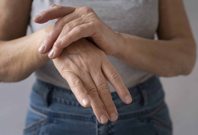 elegant-hands-old-woman