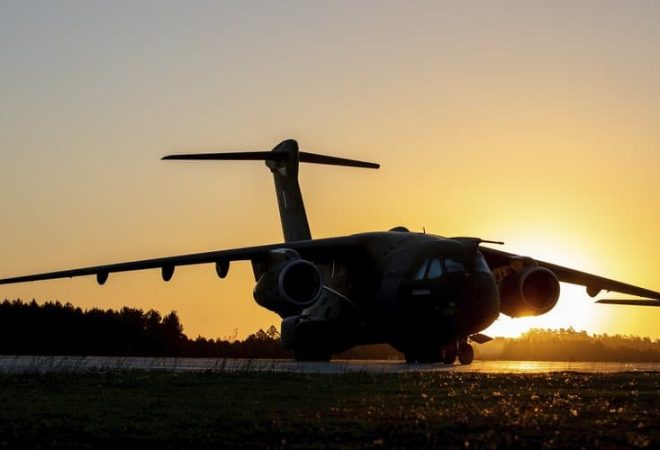 embraer-fab-kc-390-sunset_widelg