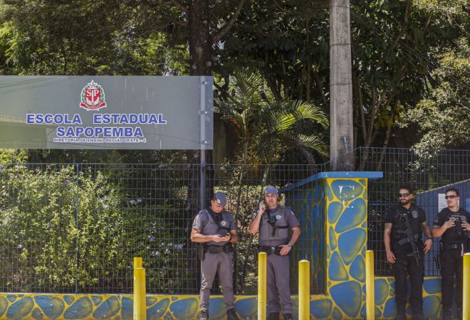 São Paulo (SP) 23/10/2023 - Ataque a tiros na Escola Estadual Sapopemba na zona leste da cidade, deixa um morto e dois feridos.
Foto: Paulo Pinto/Agência Brasil