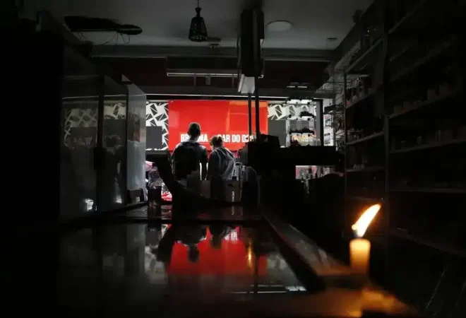 estabelecimento-comercial-do-centro-de-sao-paulo-sem-luz-por-causa-de-apagao-na-rede-eletrica-da-enel-paulo-pinto-agencia-brasil