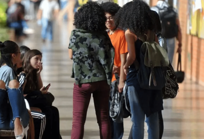 estudantes