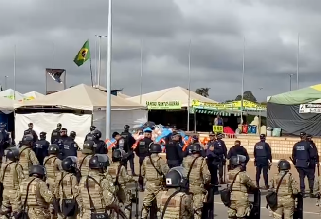 exercito acampamento desmonte
