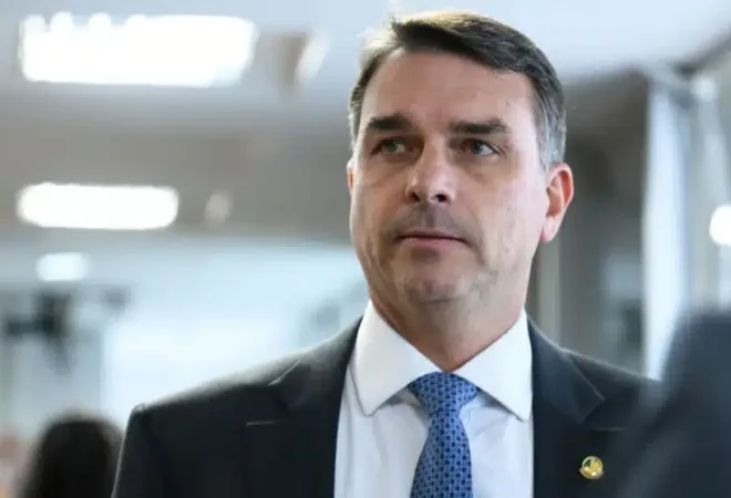 flavio-bolsonaro-990x557.jpg