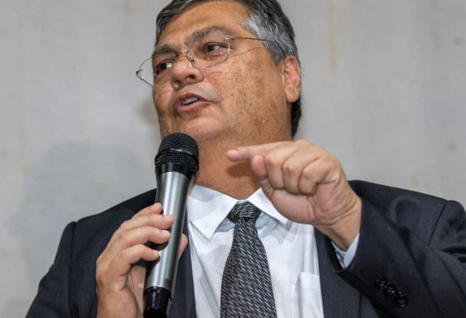 Brasília (DF) 02/03/2023 O ministro da Justiça e Segurança Pública, Flávio Dino, durante assinatura de termo de cooperação interministerial para finalização do Censo Demográfico na Terra Yanomami.