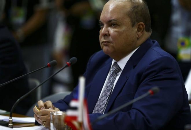 O governador do Distrito Federal, Ibaneis Rocha, durante reunião do Fórum de Governadores para tratar da incidência do ICMS sobre combustíveis e teses da cobrança do Diferencial de Alíquota do ICMS (Difal).