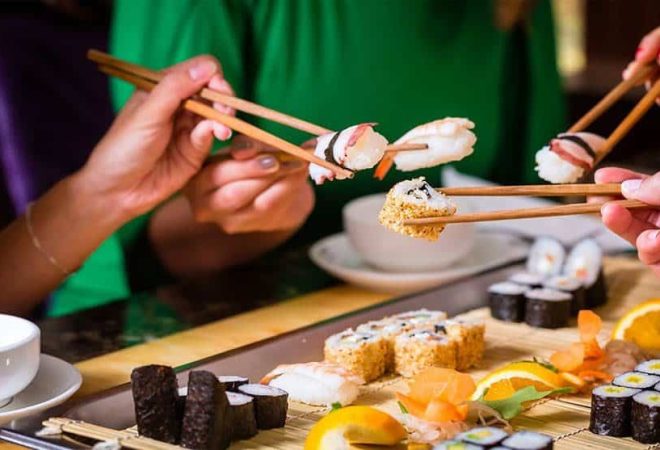 franquias-de-comida-japonesa-974x557