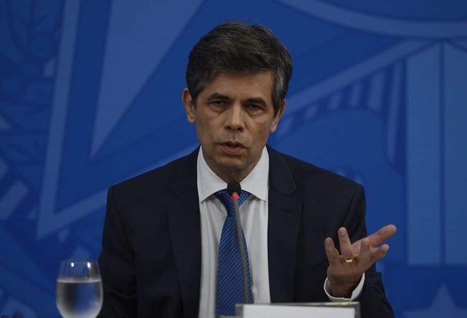 O  ministro da Saúde, Nelson Teich, durante a coletiva de imprensa no Palácio do Planalto, sobre as ações de enfrentamento no combate ao coronavírus