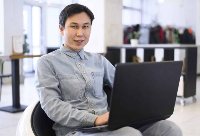 high-angle-man-wwith-laptop