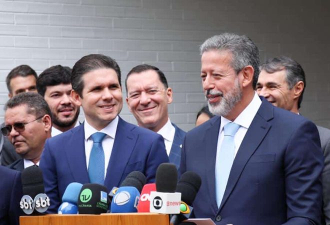 hugo motta e arturlira