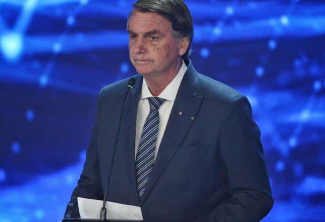jair-bolsonaro-pl-durante-debate-uol-band-1661733712758_v2_900x506
