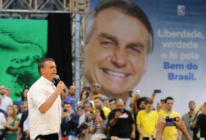 O presidente Jair Bolsonaro fala durante a convenção nacional do Partido Liberal (PL), no estádio do Maracanãzinho, no Rio de Janeiro