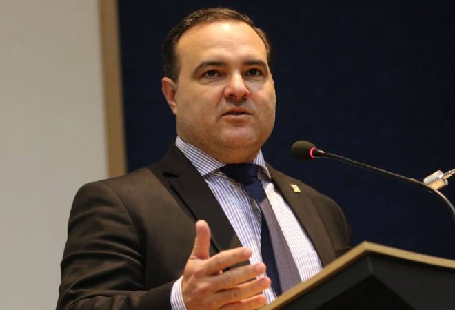 O ministro da Secretaria-Geral da Presidência da República, Jorge Oliveira, participa da abertura da Semana Nacional de Trânsito.