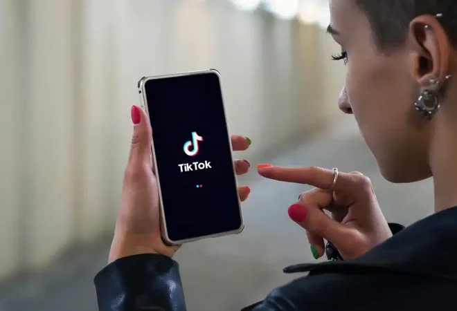 jovens-consultam-o-tiktok