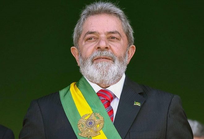 lula-com-a-faixa