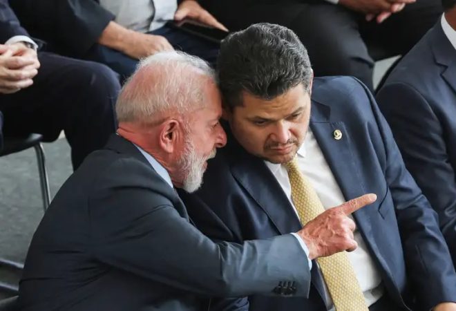 Lula e Davi Alcolumbre. Foto: Agência Brasil