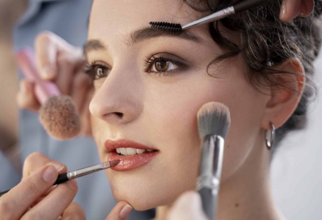 make-up-artist-getting-model-ready-photoshootin