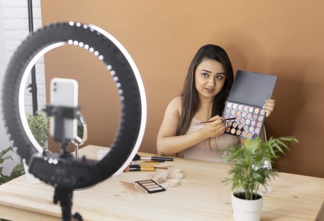 makeup-artist-vlogging-her-tutorials