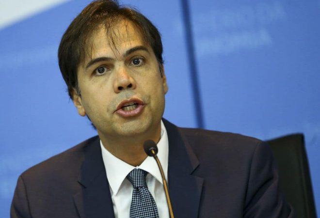 O  secretário executivo adjunto do Ministério da Economia, Miguel Ragone, durante cerimônia de certificação das melhores práticas de governança nas empresas estatais, utilizando como instrumento de controle contínuo o Indicador de Governança (IG-SEST).