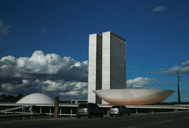 monumentos_brasilia_cupula_plenario_da_camara_dos_deputados3103201337
