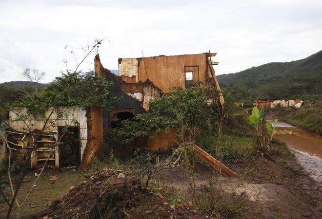 moradores_de_barra_longa_uma_das_regioes_atingidas_pela_tragedia_de_mariana_tambem_sofrem_com_depressao_-_jose_cruz-agencia_brasil_0