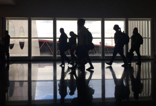 Brasília - Movimento de passageiros no Aeroporto Internacional de Brasília (Juca Varella/Agência Brasil)