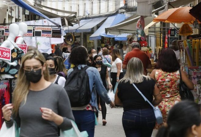 movimento_de_vendas_de_brinquedos_para_o_dia_das_criancas_comercio_varejista_nas_ruas_do_polo_saara_centro_do_rio_de_janeiro_ffraz_abr_100720210104-1024x613