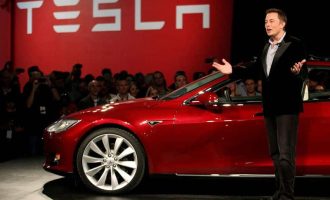 Elon Musk diz que Tesla e SpaceX enfrentam inflação 'significativa'
01/10/2021
REUTERS/Stephen Lam