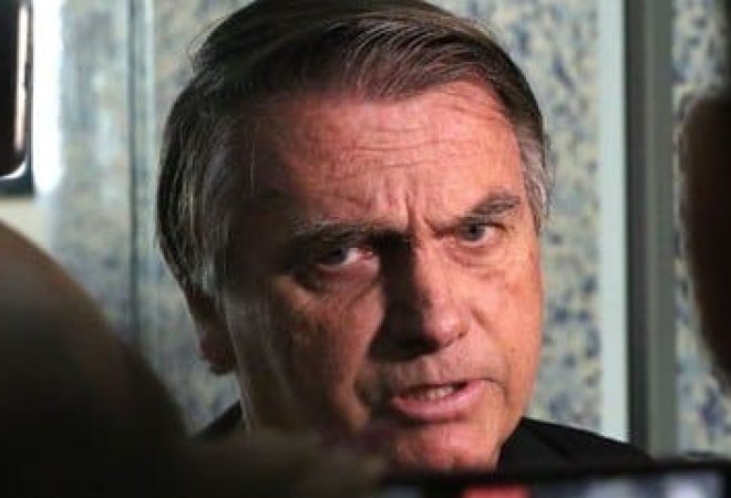 o-ex-presidente-jair-bolsonaro-desembarca-no-aeroporto-santos-dumont-e-fala-sobre-o-julgamento-no-tse-que-pode-torna-lo-inelegivel-30062023122320089