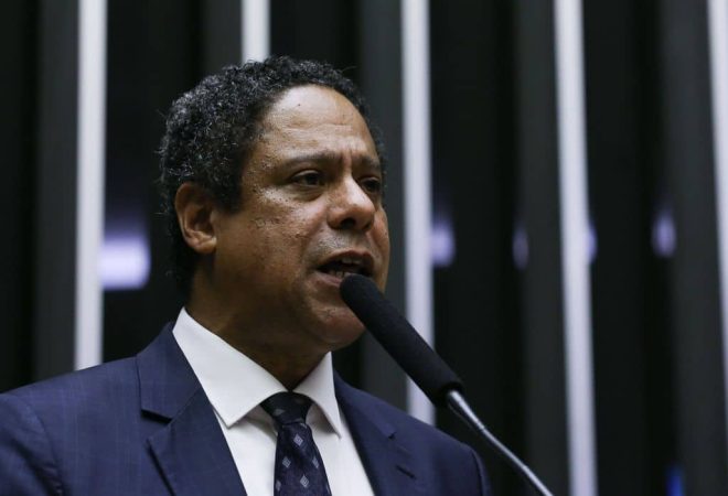 Brasília (DF) 25/04/2023 Sessão que está votando a urgência da PL 2630, das Fake News. Deputado Orlando Silva é o relador da matéria. Foto Lula Marques/ Agência Brasil.