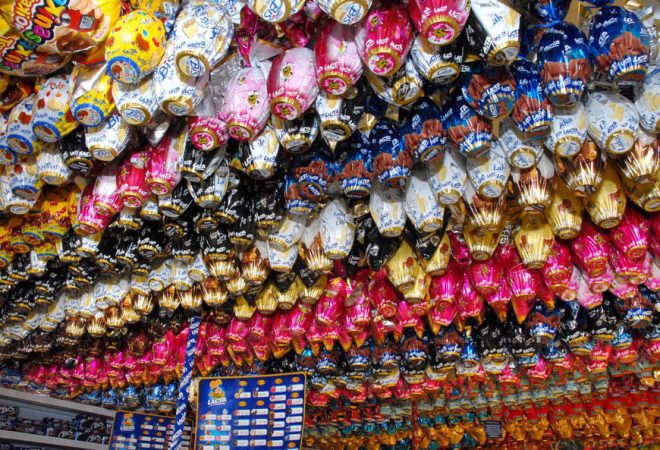 Curitiba PR 13 03 2918 A pesquisa de preços de produtos típicos da Páscoa – ovos, coelhos e caixas de bombons – realizada pelo Procon-PR mostra que as diferenças de preços chegam a até 170,21% para um mesmo item comercializado em diversos estabelecimentos.
Foto: SECS