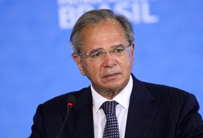 O ministro da Economia, Paulo Guedes, durante cerimônia alusiva à marca de 100 milhões de poupanças sociais digitais Caixa.