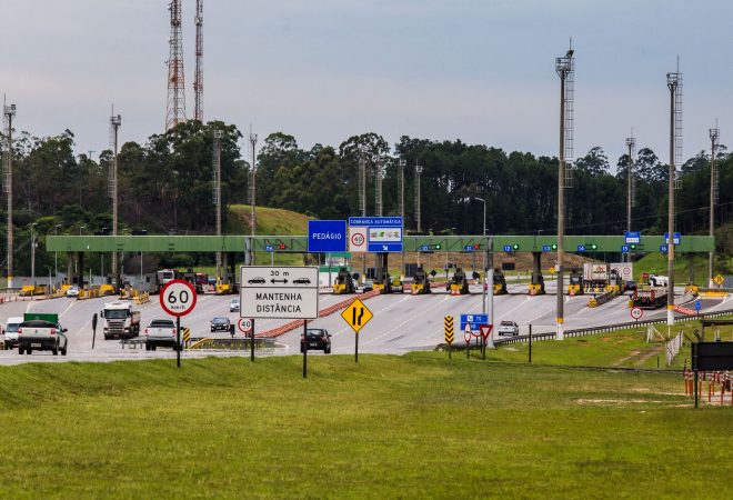Pedágio Rodovia Airton Senna - Itaquaquecetuba. Local: Itaquaquecetuba/SP. Data: 27/03/2017. Foto: Alexandre Carvalho/A2img