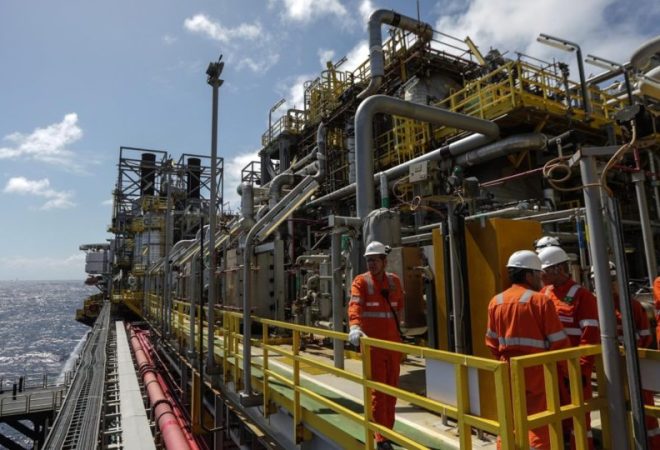 petroleo-plataforma-foto-antonio-lacerda-efe-960x540