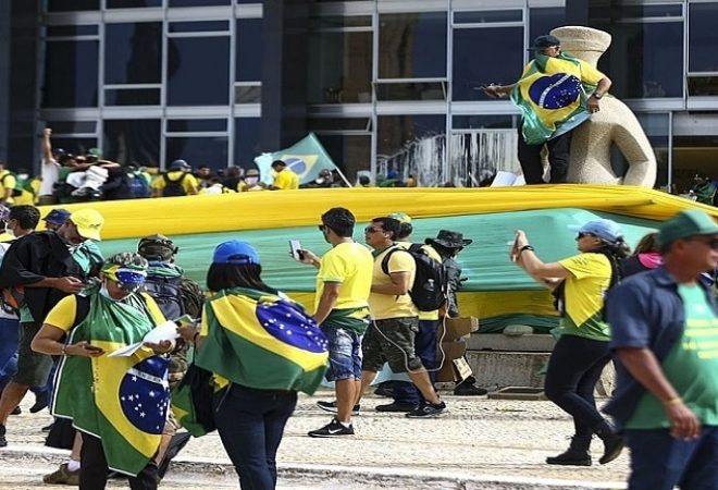 pf-investiga-se-vandalos-bolsonaristas-receberam-treinamento-antes-ataque-brasilia-850
