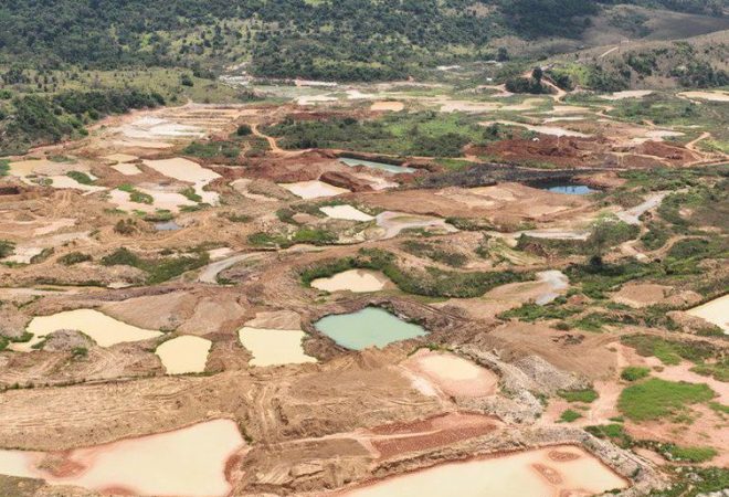 arabá/PA. A Polícia Federal deflagrou nesta quarta-feira (8/2) a Operação Boi Dourado, para combater a extração ilegal de ouro e crimes ambientais conexos em uma fazenda entre Marabá/PA e Curionópolis/PA, por onde passa a linha de transmissão Xingu-Rio*, responsável por levar energia ao Sudeste do país. Foto: Divulgação PF