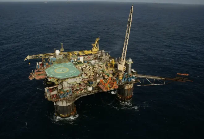 plataforma_semi-submersivel_p-20_bacia_de_campos_petroleo_do_brasil_petrobras_0