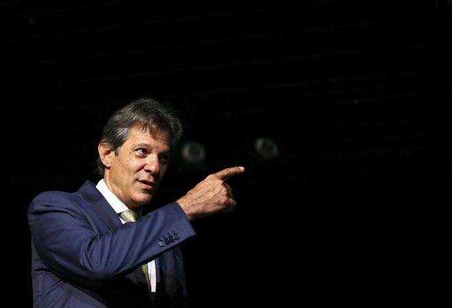 O ministro da Fazenda, Fernando Haddad, assume o cargo em cerimônia no Centro Cultural Banco do Brasil (CCBB).