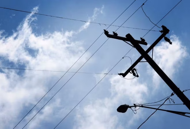 poste-de-eletricidade-telefonia-joss-rogers-pixabay