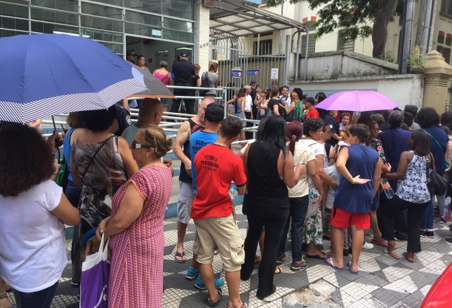 São Paulo 17/01/2017 Fila para tomar a vacina contra a Febre Amarela no Posto de Saúde de Santa Cecília. Foto Paulo Pinto/FotosPublicas