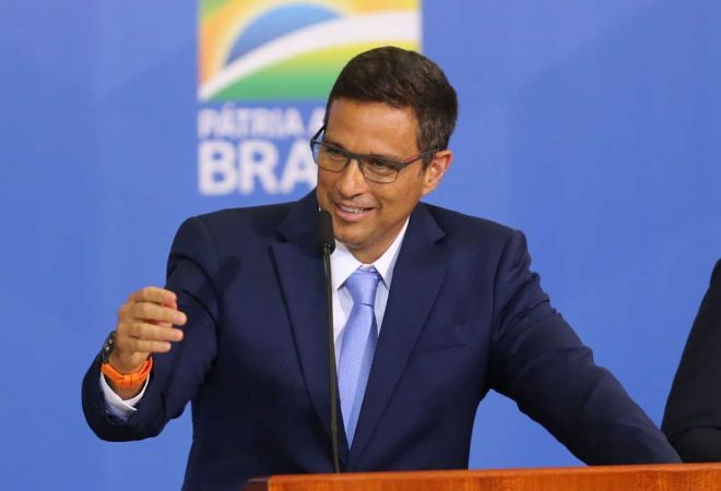 Presidente do Banco Central, Roberto Campos Neto, discursa durante cerimonia de sanção da Lei da Autonomia do Banco Central