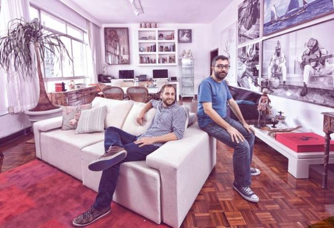 Gabriel Braga (à esq.) e André Penha, fundadores do QuintoAndar: plataforma quer se firmar como destino final para moradia