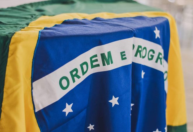 bandeira brasil unsplash