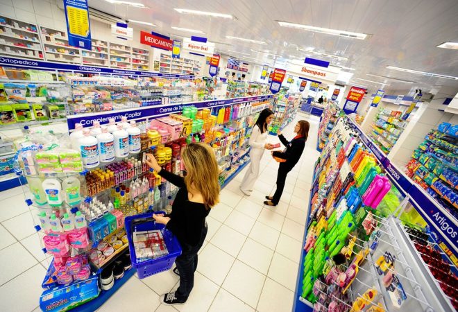 FARMACIA PAGUE MENOS
FOTO: ALEXANDRE BATTIBUGLI
06/2010